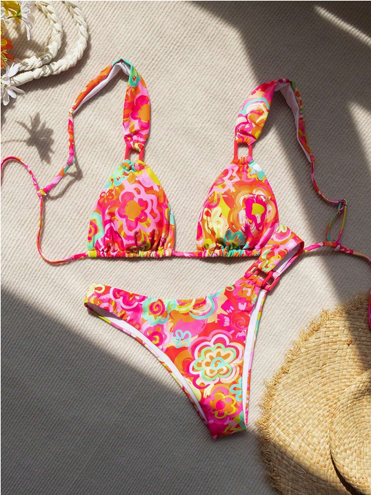 07062329Screenshot-2023-06-07-at-18-07-07-Floral-Print-Triangle-Bikini-Swimsuit-SHEIN.png